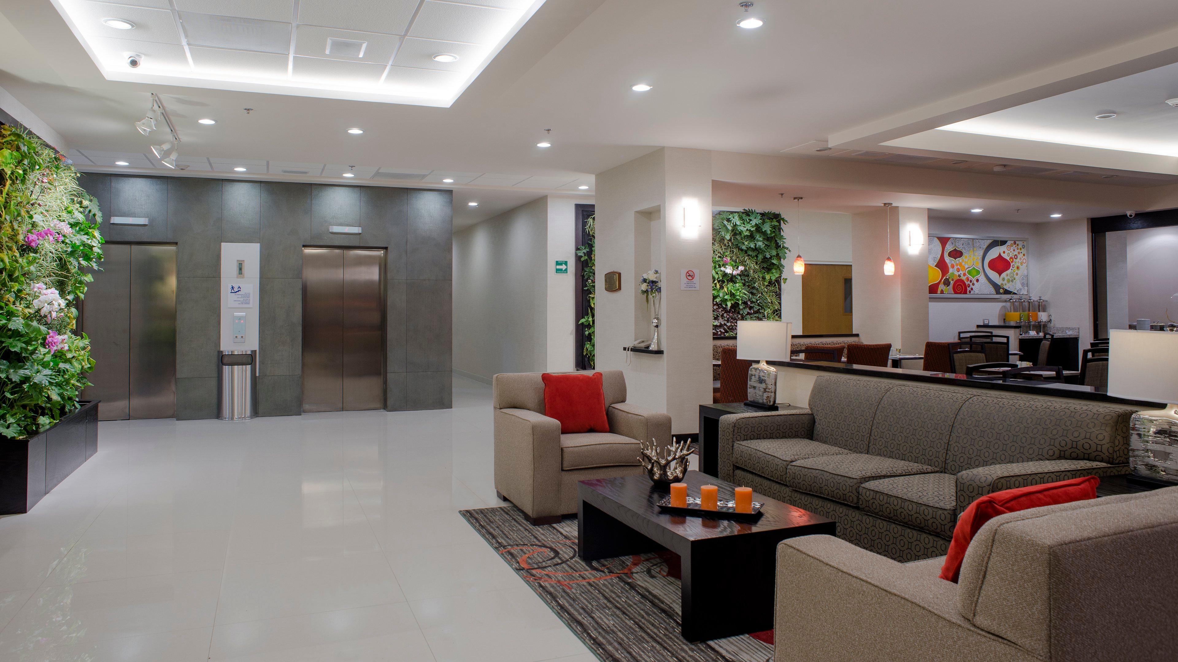Holiday Inn Express & Suites Chihuahua Juventud By Ihg Eksteriør bilde