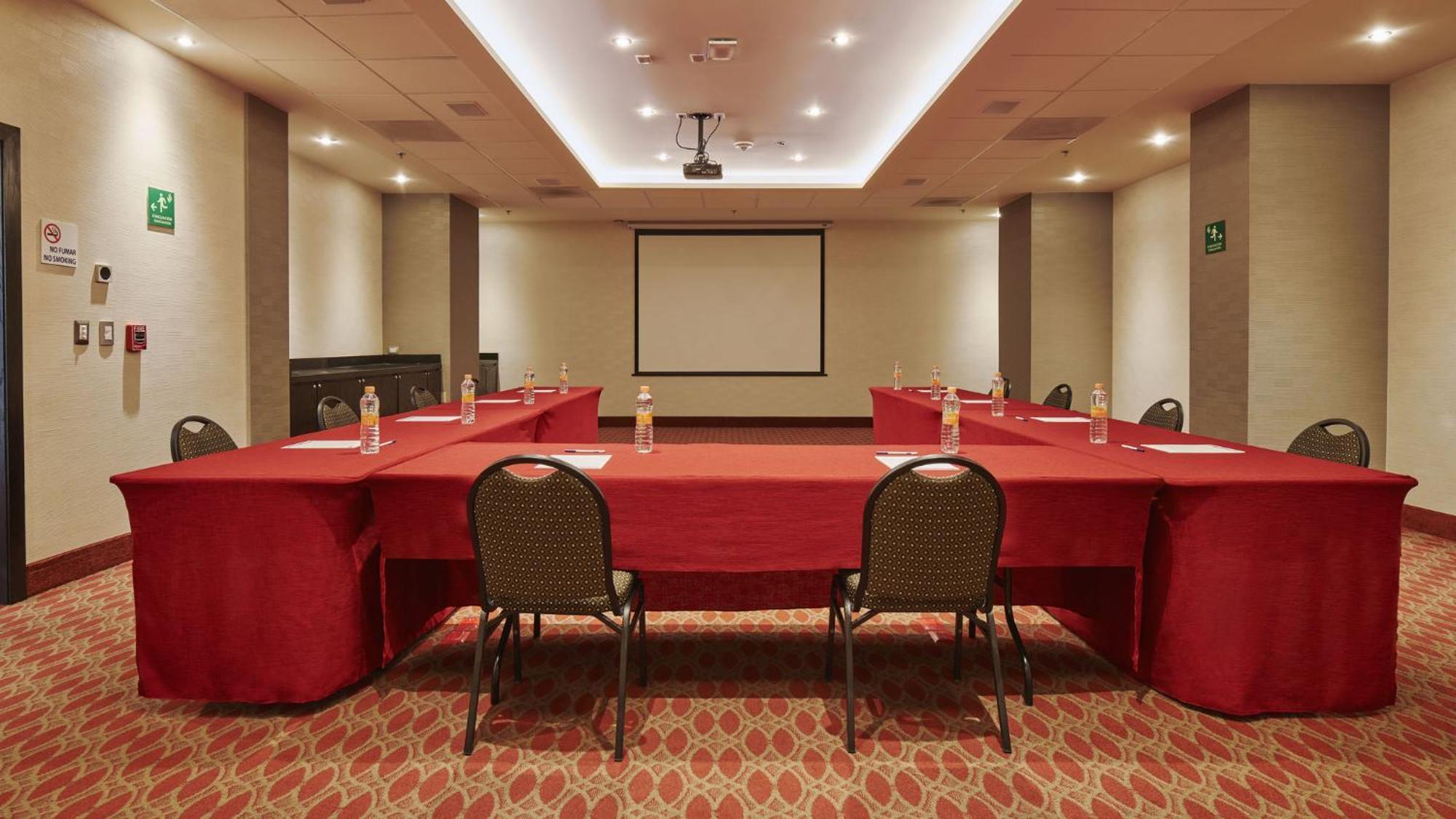 Holiday Inn Express & Suites Chihuahua Juventud By Ihg Eksteriør bilde