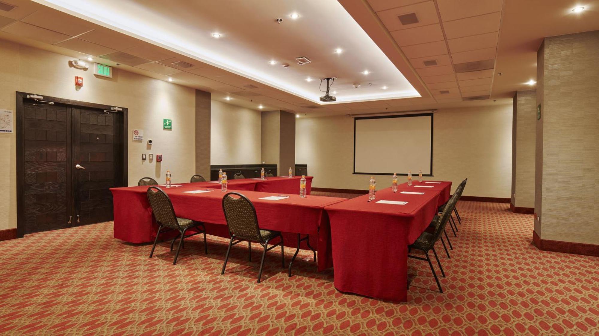 Holiday Inn Express & Suites Chihuahua Juventud By Ihg Eksteriør bilde