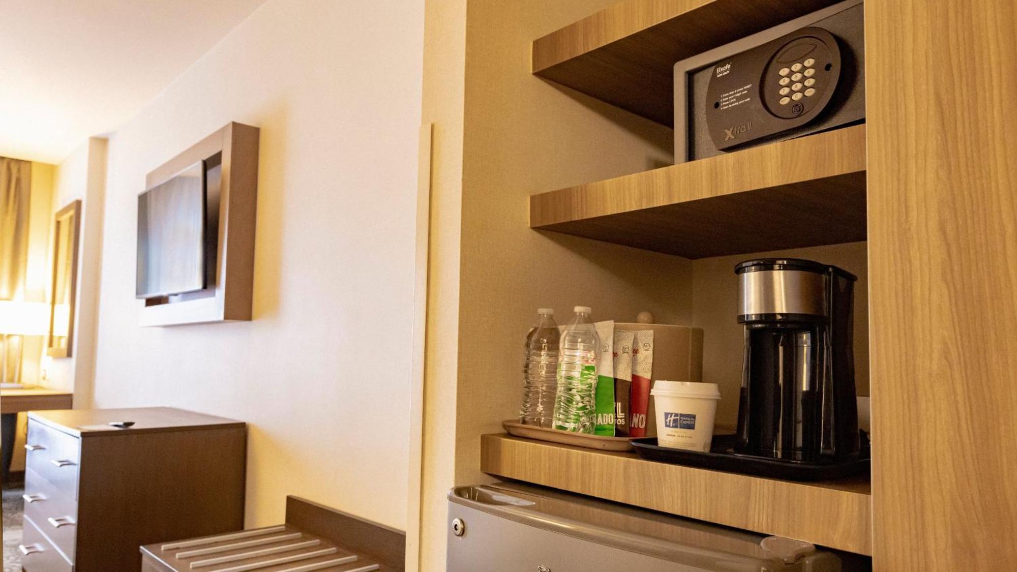 Holiday Inn Express & Suites Chihuahua Juventud By Ihg Eksteriør bilde