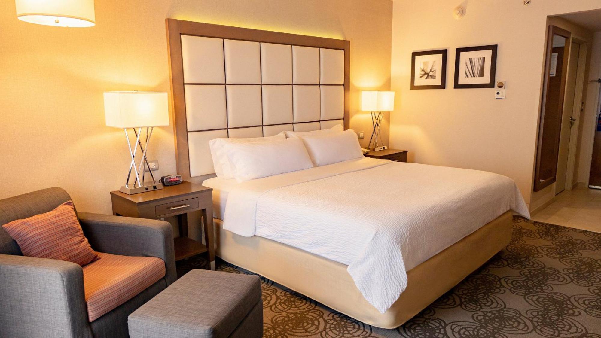 Holiday Inn Express & Suites Chihuahua Juventud By Ihg Eksteriør bilde